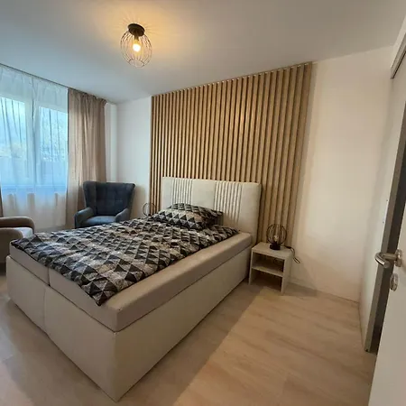 Luxury Terrace For 4 *