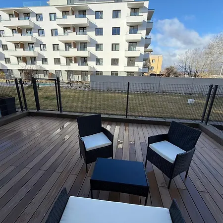 Luxury Terrace For 4 *