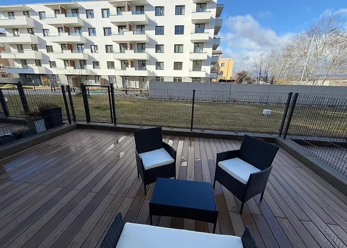 Luxury Terrace For 4 *